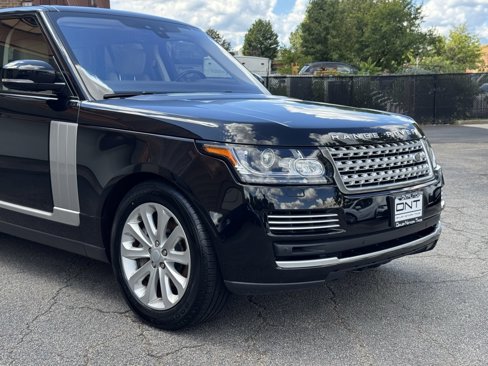 Used 2017 Land Rover Range Rover HSE image 10