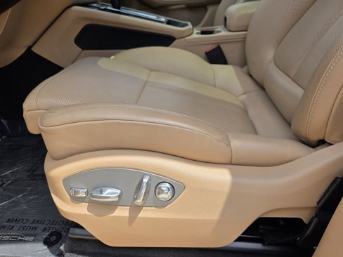 New 2025 Porsche Macan image 25