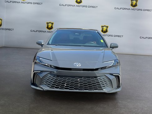 Used 2025 Toyota Camry XSE image 2