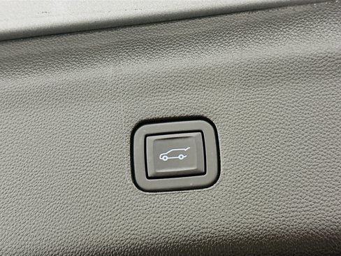 Used 2024 Buick Enclave Premium image 32