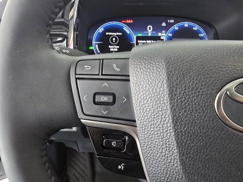 Used 2025 Toyota Camry XSE image 25