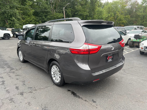 Used 2015 Toyota Sienna XLE Premium image 7