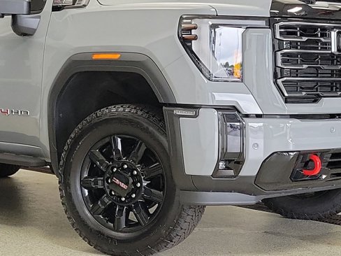Certified 2025 GMC Sierra 2500 AT4 w/ AT4 Premium Plus Package image 3