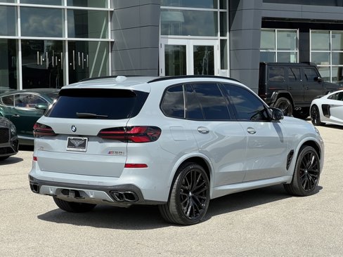 Used 2025 BMW X5 M60i image 2