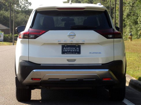 Used 2021 Nissan Rogue Platinum image 4
