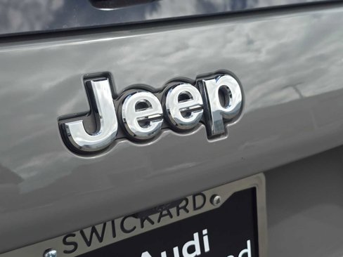 Used 2022 Jeep Cherokee Latitude Lux image 14