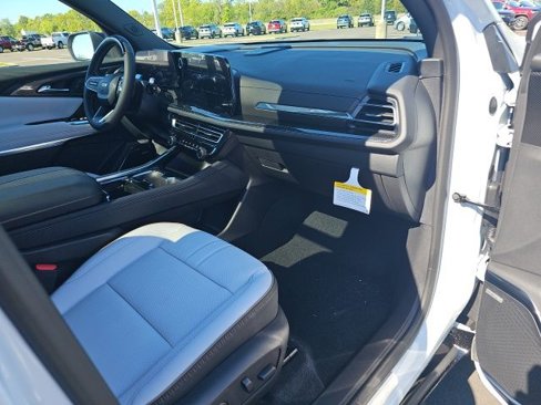 New 2026 Chevrolet Traverse High Country w/ LPO, Floor Liner Package image 35