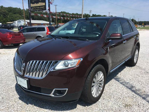 Used 2012 Lincoln MKX FWD image 4