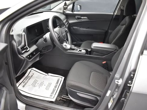 Used 2024 Kia Sportage LX image 14