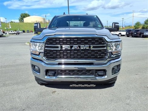 Used 2024 RAM 2500 Big Horn w/ Bed Utility Group image 9