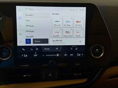 Certified 2025 Lexus NX 250 FWD w/ Premium Package image 15