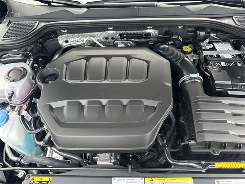 New 2025 Volkswagen Golf R Black Edition image 17