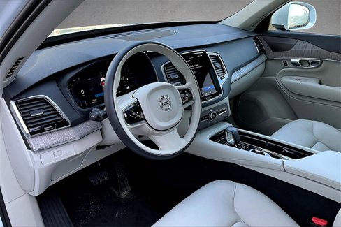 Certified 2024 Volvo XC90 B6 Plus w/ Protection Package Premier image 16