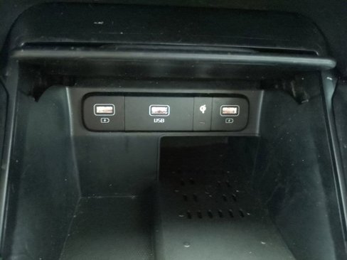 Used 2023 Kia Sorento S image 30