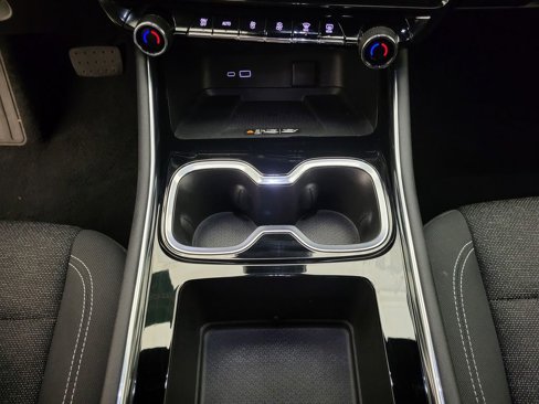 Certified 2025 Chevrolet Traverse LT image 30