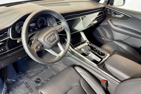 New 2025 Audi Q7 3.0T Prestige image 9
