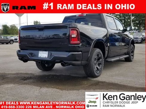 New 2026 RAM 1500 4x4 Crew Cab image 5