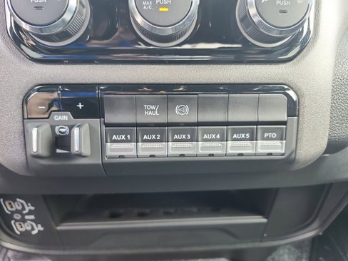 New 2025 RAM 5500 Tradesman image 25
