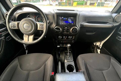 Used 2018 Jeep Wrangler Unlimited Sport image 12
