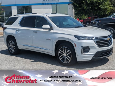 Used 2023 Chevrolet Traverse High Country image 1