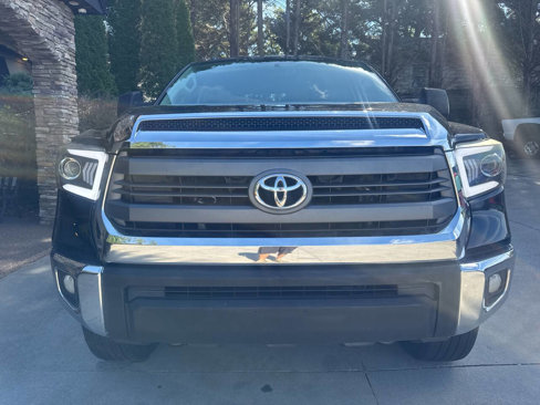 Used 2015 Toyota Tundra SR5 image 8