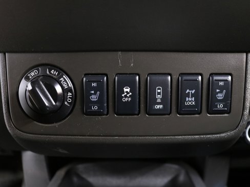 Used 2018 Nissan Frontier PRO-4X image 53