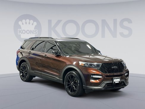 Used 2020 Ford Explorer ST w/ ST Street Pack image 10