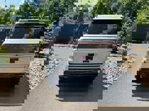 New 2025 Lincoln Navigator L Reserve image 4