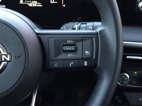 Used 2025 Nissan Kicks S image 20