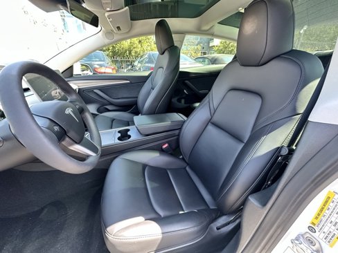 Used 2023 Tesla Model 3 Standard Range image 10