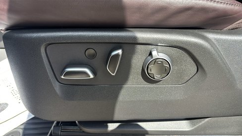 Used 2024 Cadillac Escalade Sport Platinum w/ LPO, ONYX Package image 19