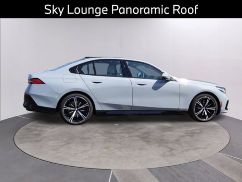 New 2026 BMW 530i xDrive w/ Executive Package image 10