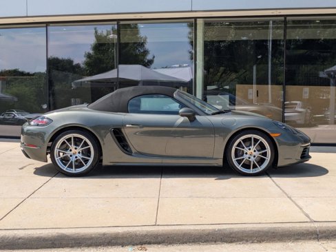 Certified 2024 Porsche 718 Boxster image 8