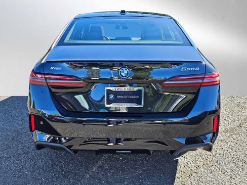 New 2026 BMW 550e xDrive w/ Premium Package image 4
