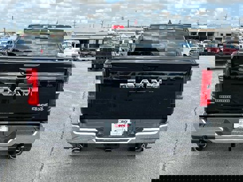 New 2026 RAM 1500 4x4 Crew Cab image 5