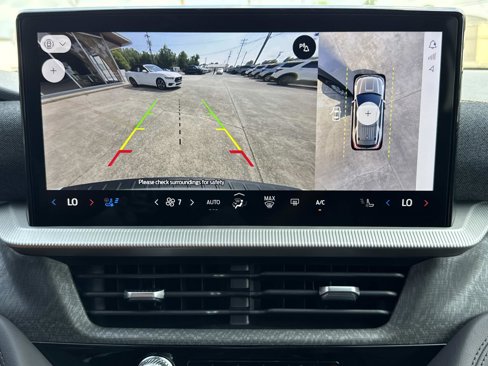 New 2025 Ford Explorer Platinum image 12