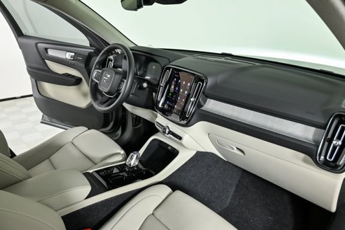 New 2026 Volvo XC40 B5 Ultra w/ Climate Package image 25