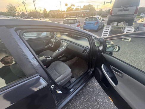 Used 2014 Toyota Prius Three image 11