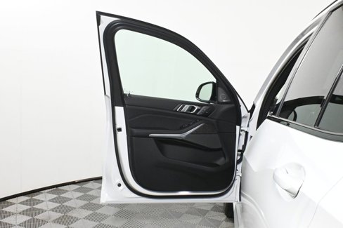 New 2026 BMW X5 xDrive40i w/ M Sport Package image 28