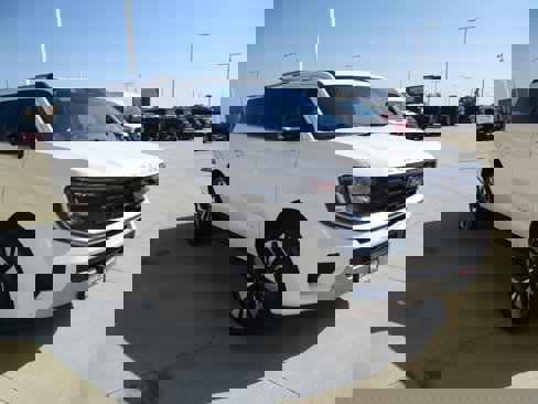 New 2025 Ford Expedition Max Platinum image 9