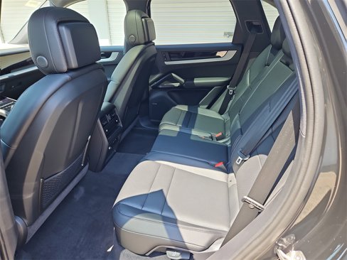 New 2026 Porsche Cayenne image 26