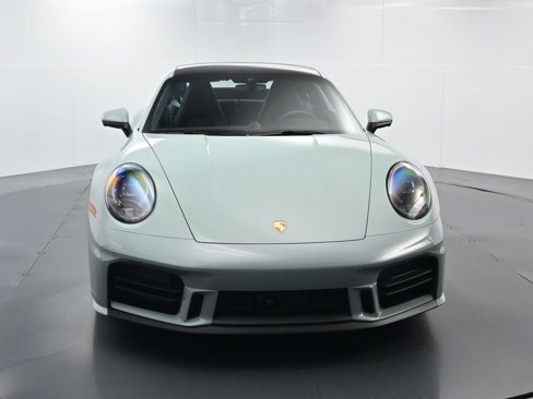 Certified 2025 Porsche 911 Carrera image 17