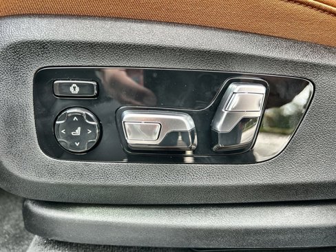 New 2026 BMW X5 xDrive50e w/ M Sport Package image 16