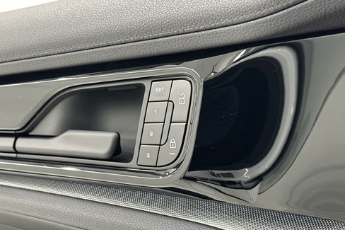 New 2024 Porsche Panamera 4 image 23