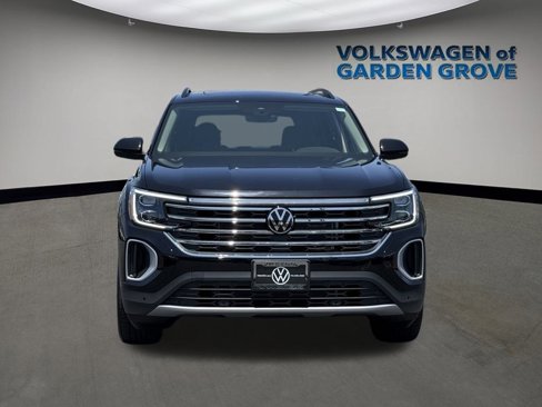 New 2025 Volkswagen Atlas SE image 3