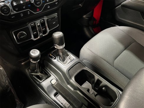Used 2023 Jeep Wrangler Sahara w/ Cold Weather Group image 33