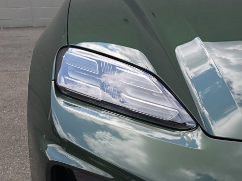 New 2025 Porsche Macan 4S Electric image 8