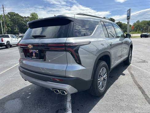 New 2025 Chevrolet Traverse LT w/ Enhanced Driving Package image 9