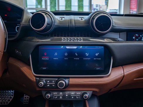 Used 2022 Ferrari Portofino M image 14