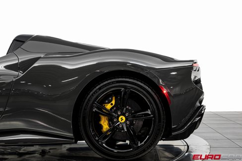Used 2024 Ferrari 296 GTS image 21